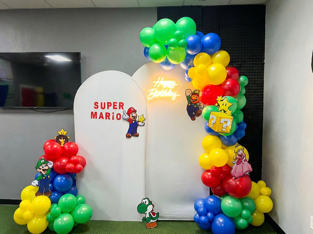 Super Mario Balloon Arch