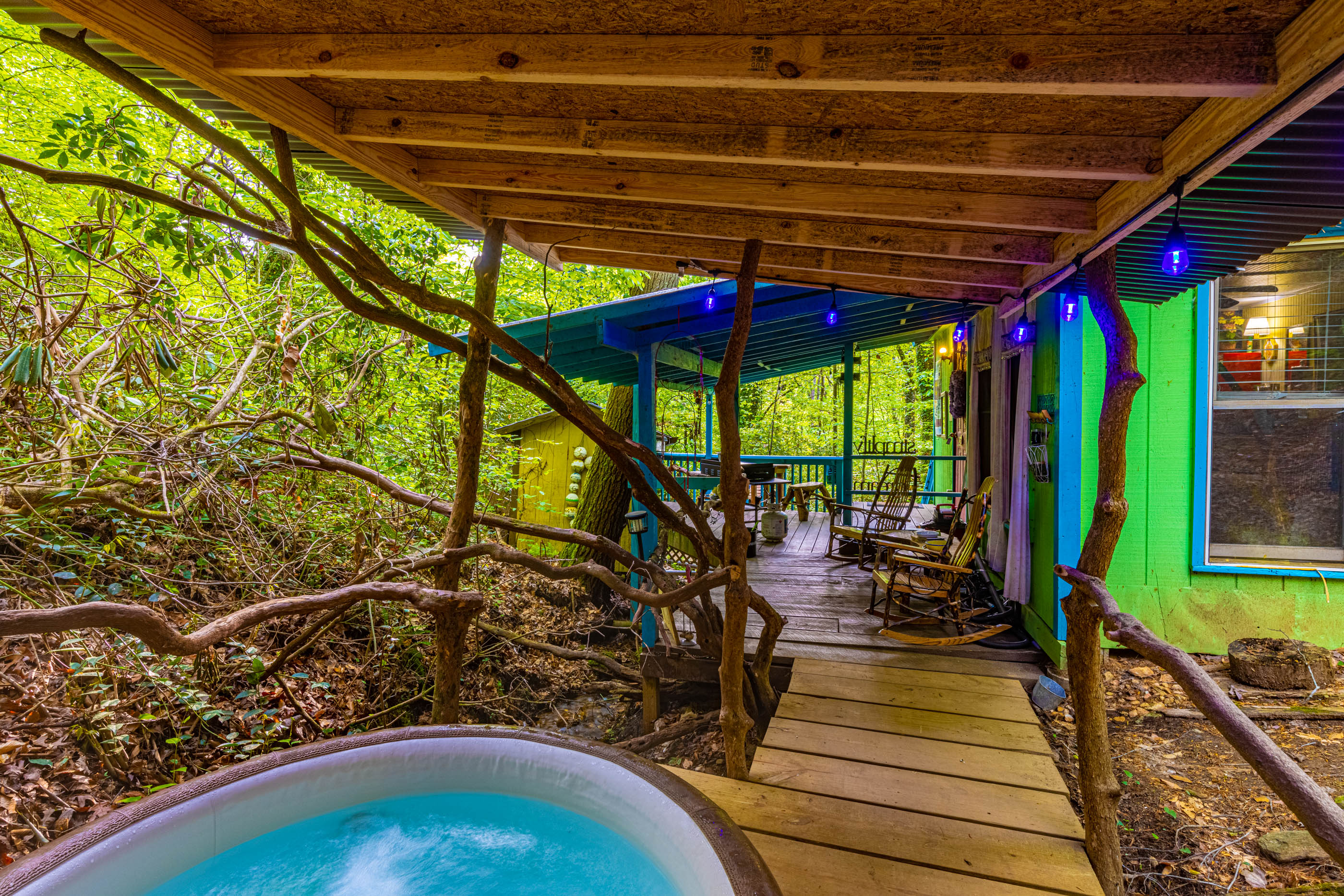 Cozy Cabin cabin rental Helen GA — living area