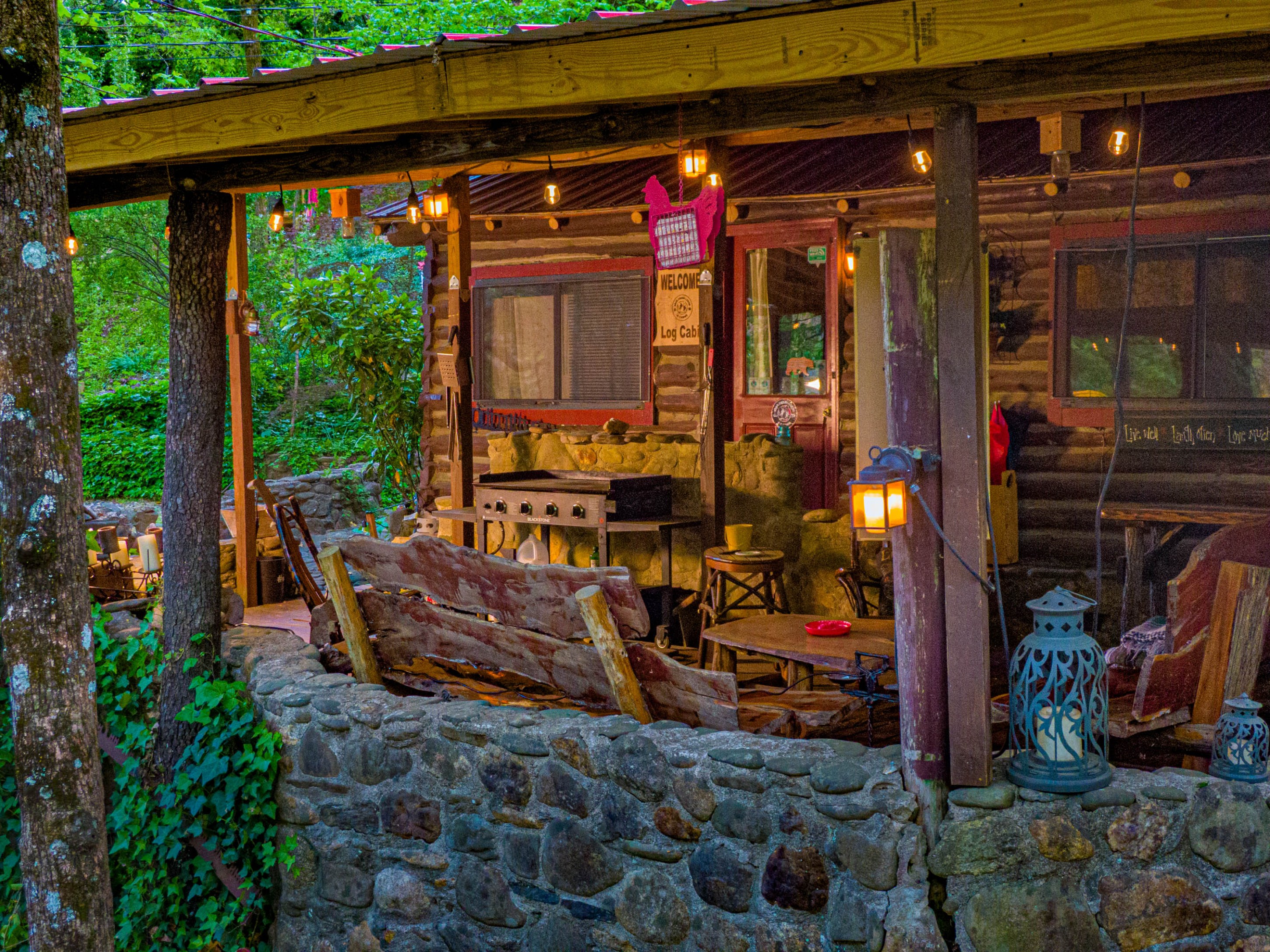 Log Cabin cabin rental Helen GA — bedroom