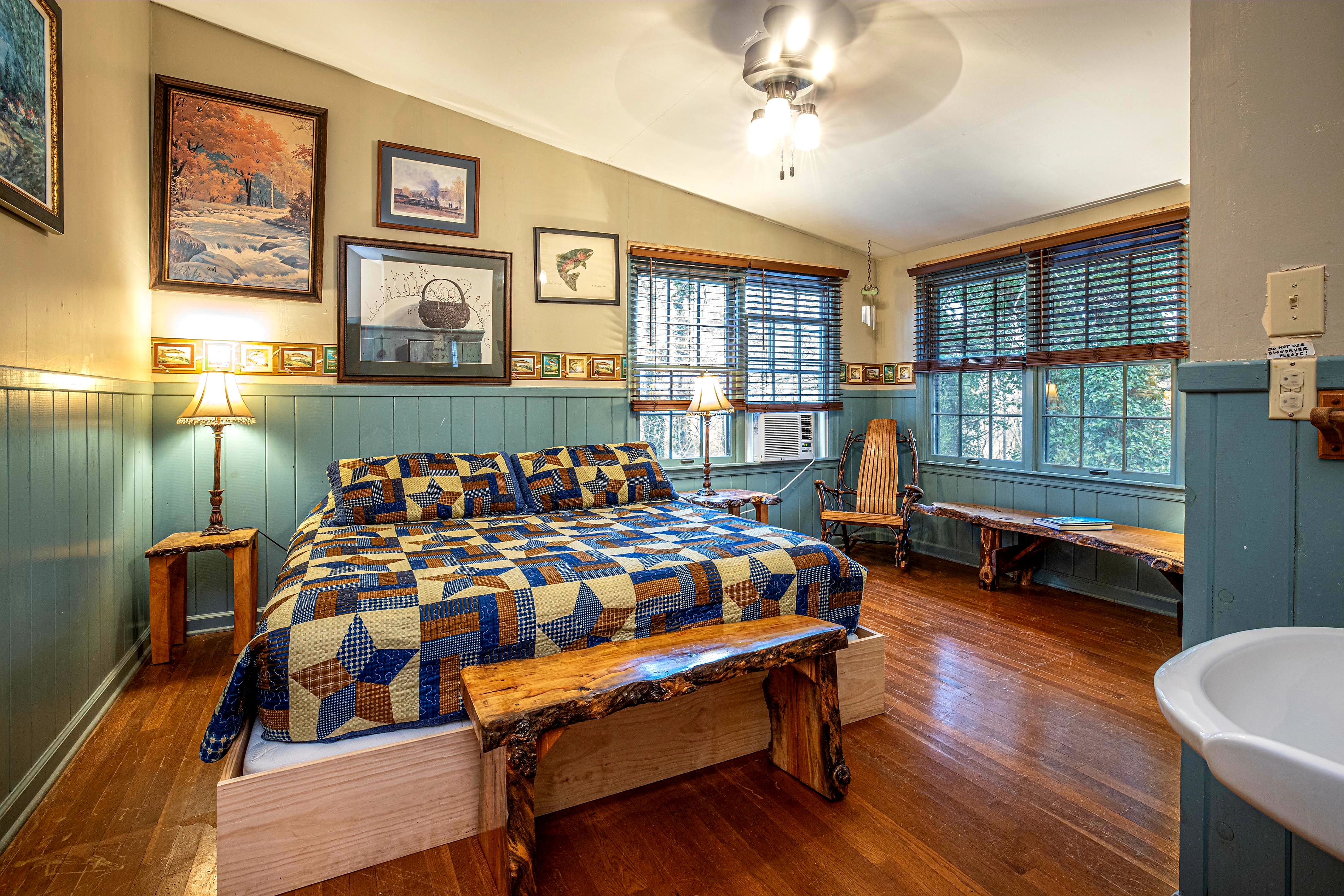 The Lodge cabin rental Helen GA — living area