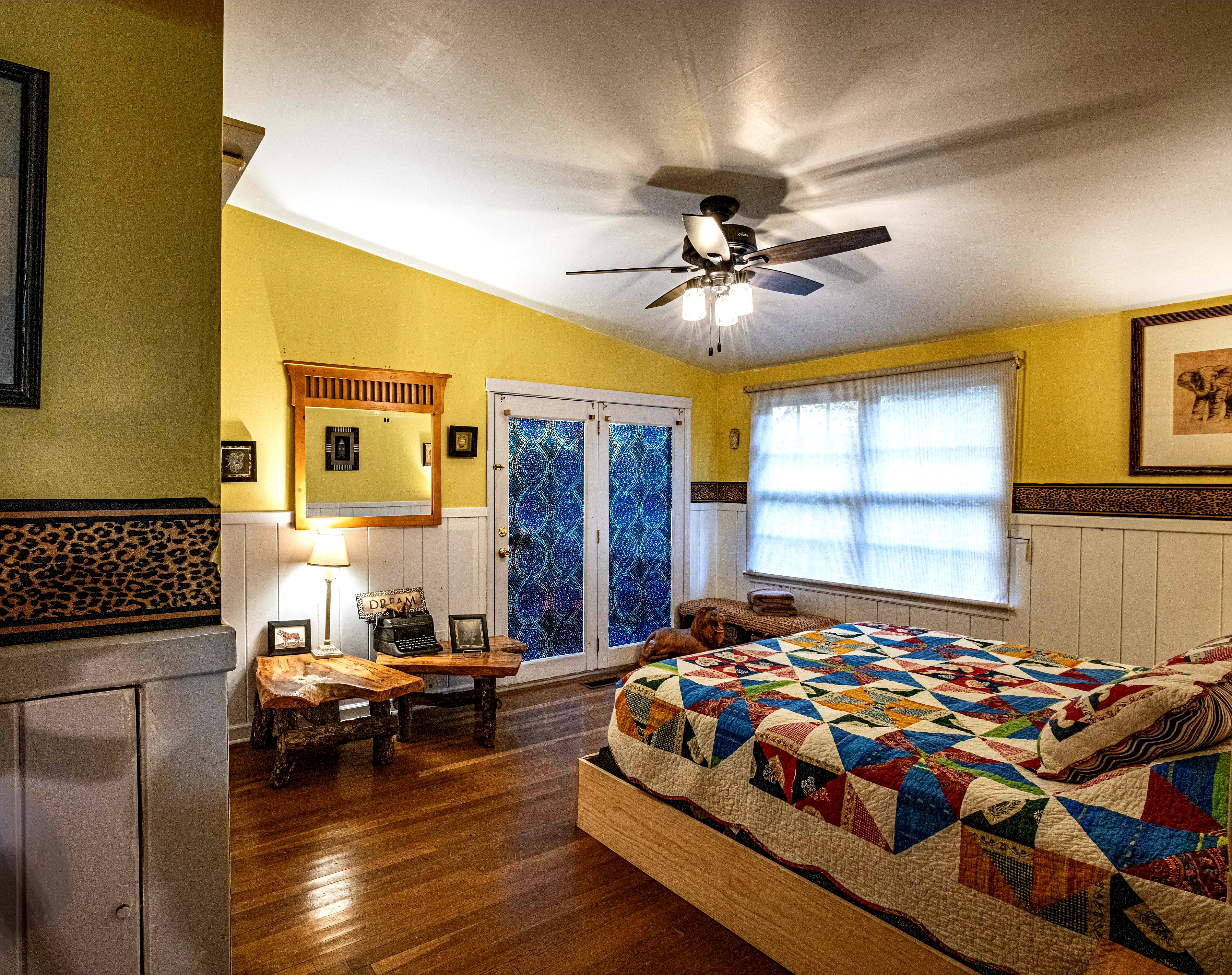 The Lodge β pet-friendly cabin rental in Helen GA
