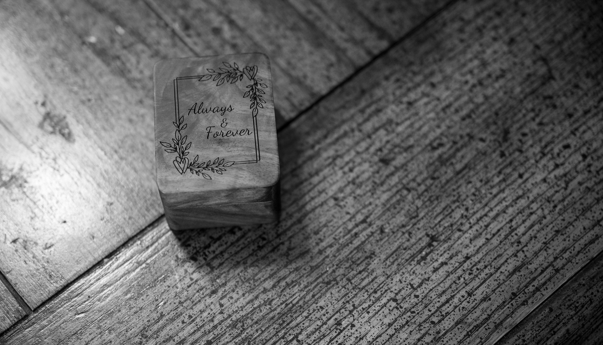 Wedding ring box detail