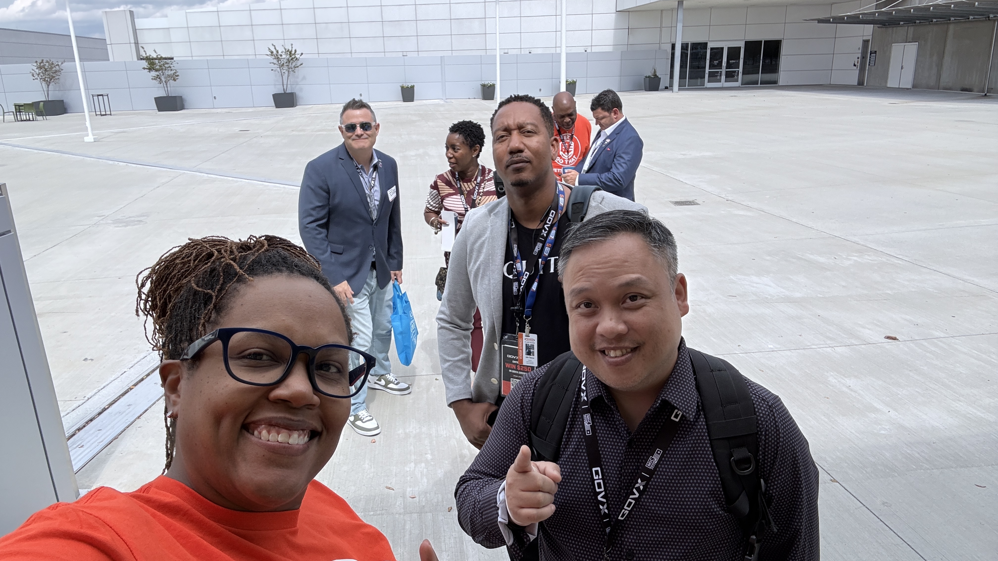 Jasmine Rush and Lindsay Kough outside the Military Influencer Conference