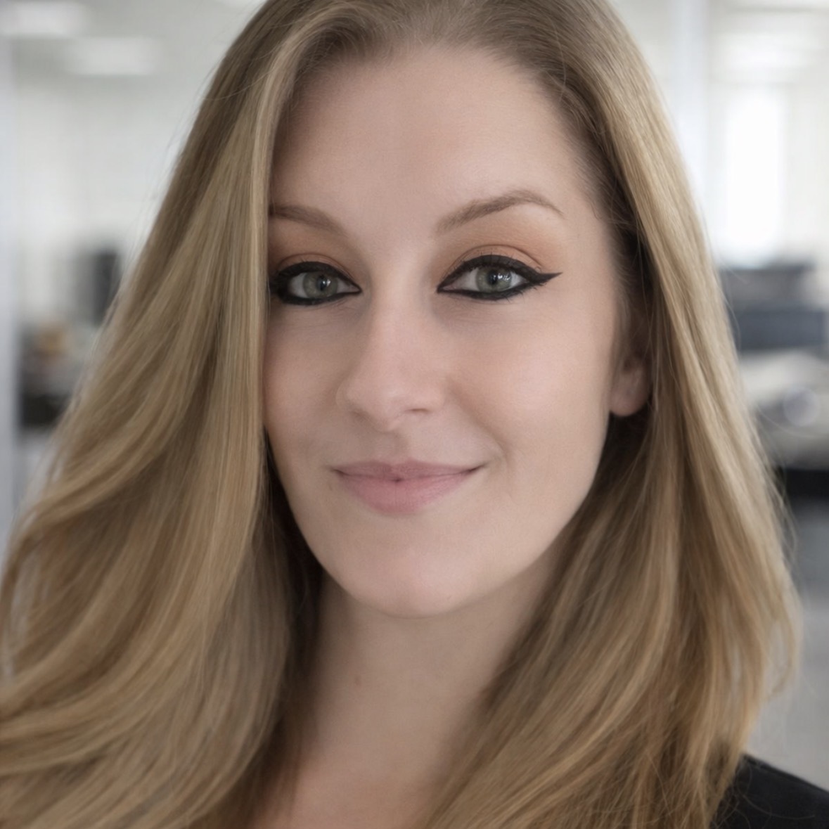Samantha Lawrence headshot