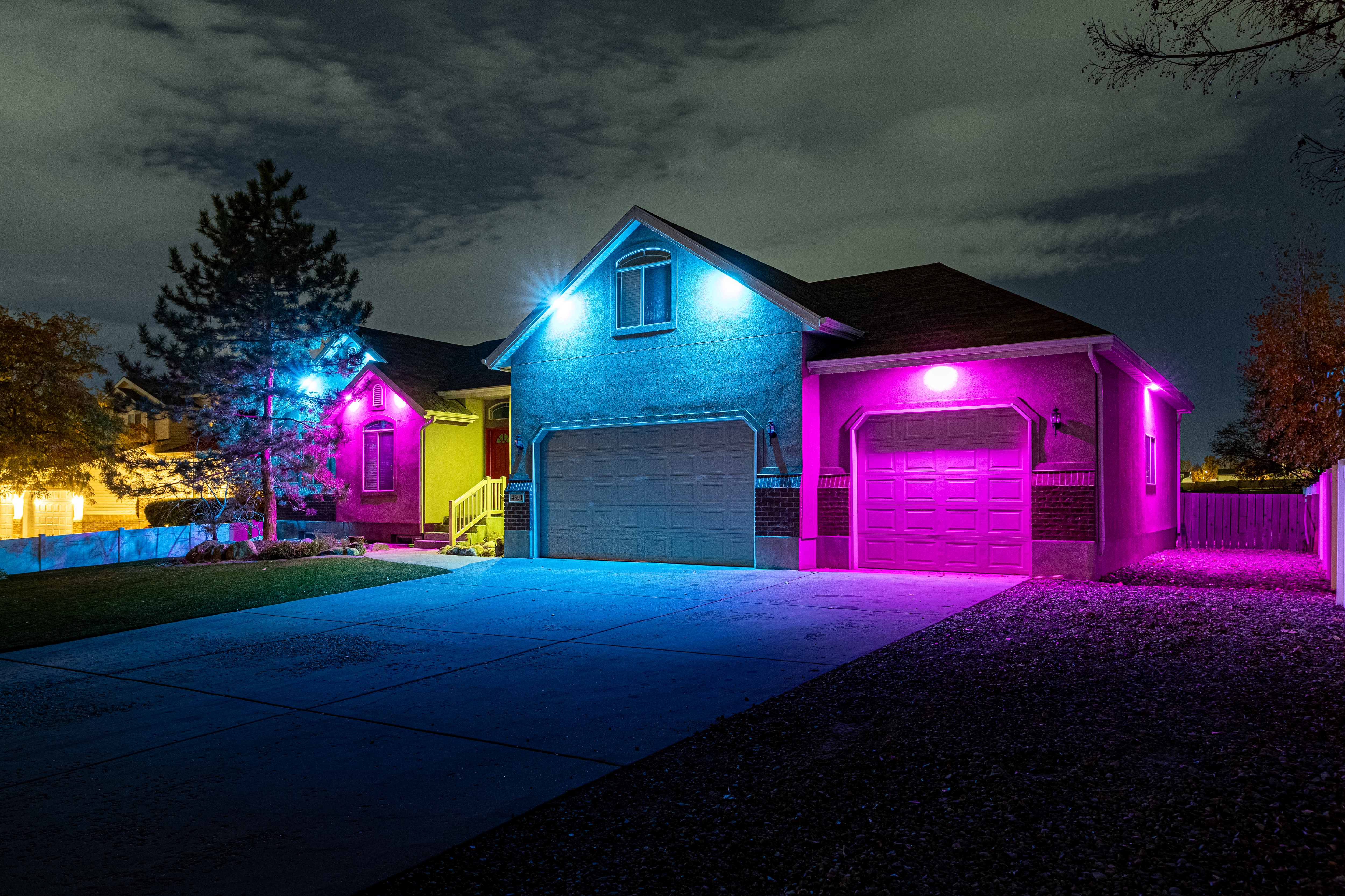 Color-changing downlighting