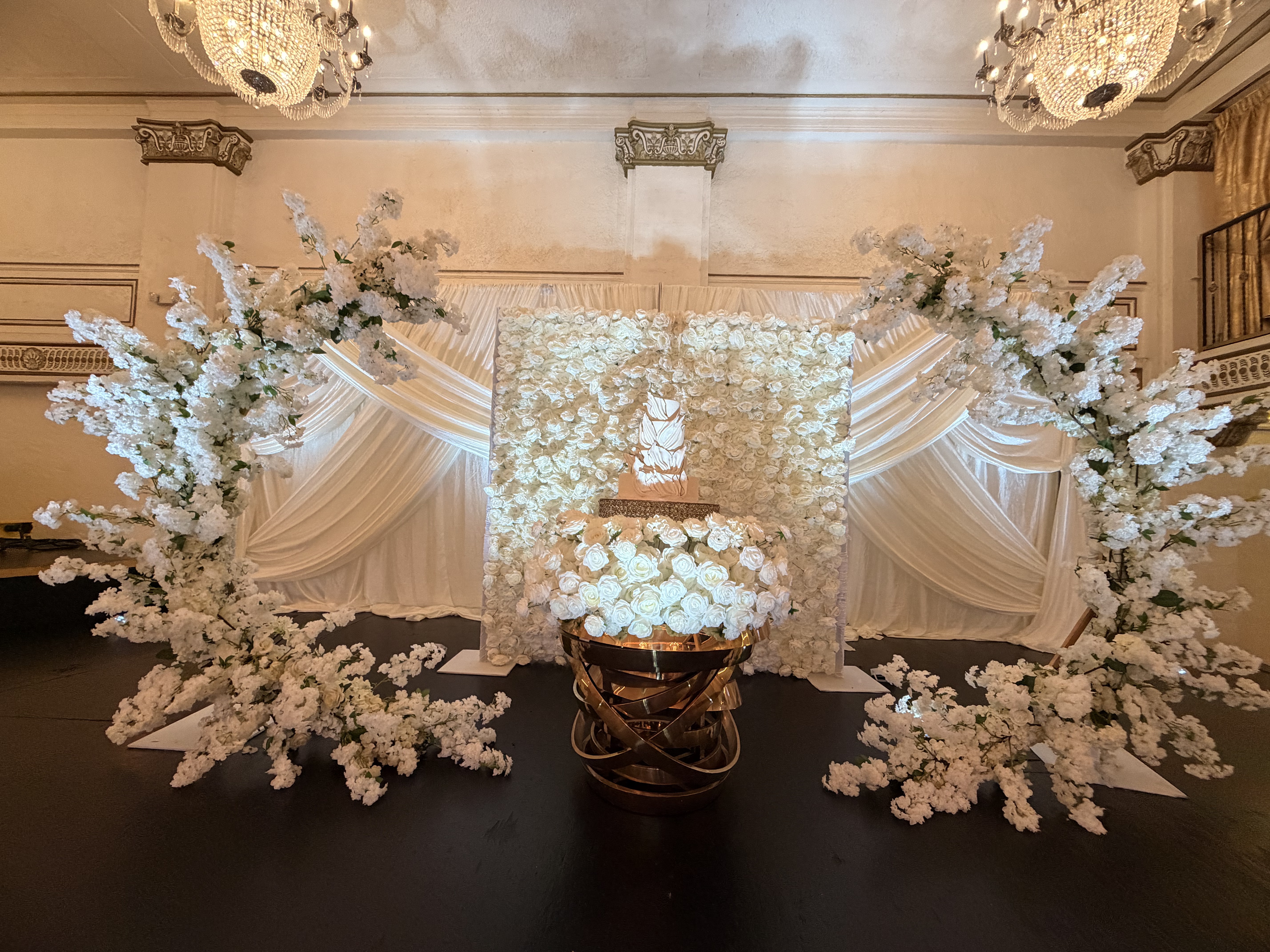 Flower Wall 8'x8' — White