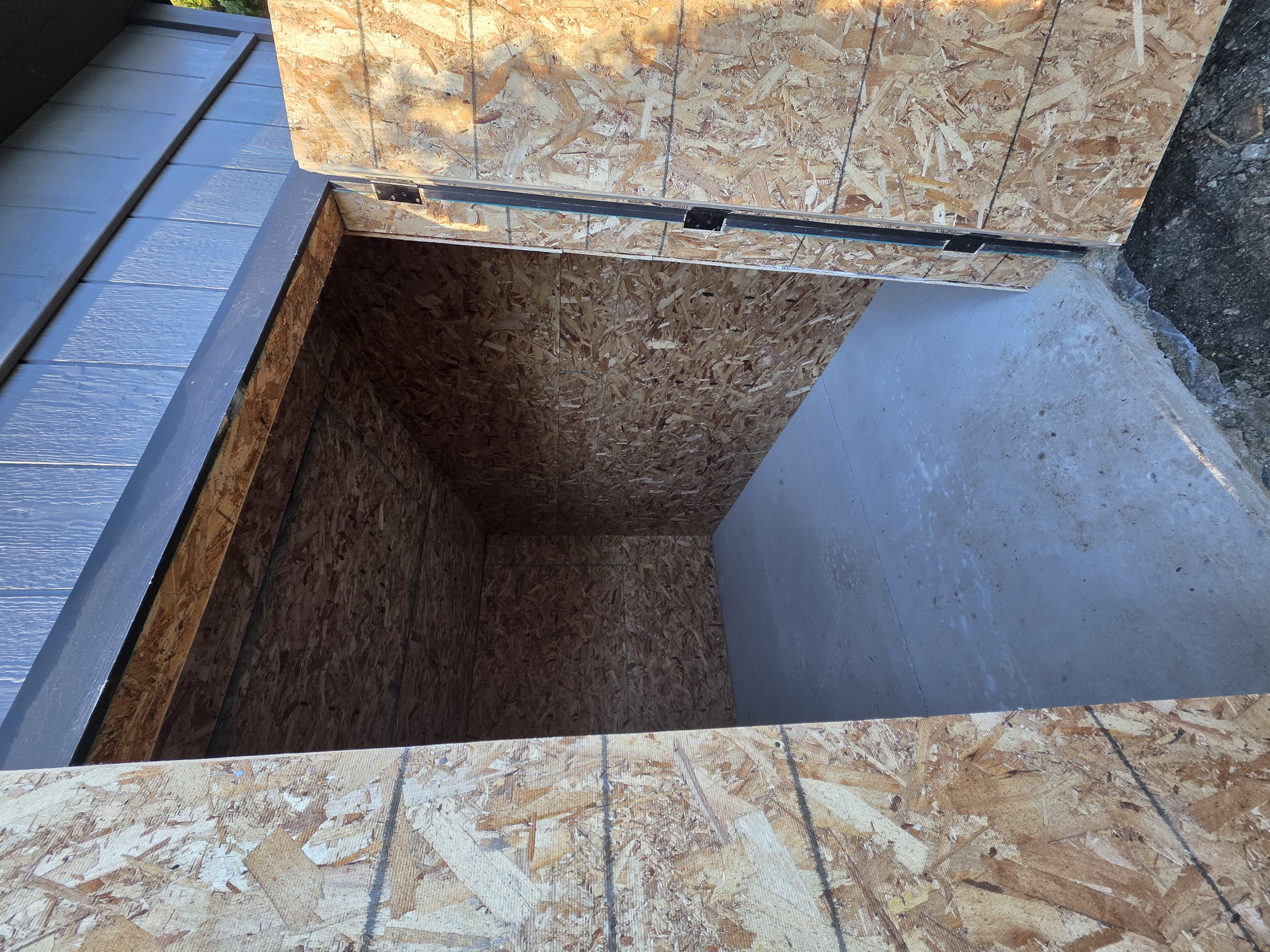 Matt's shed double doors and concrete slab foundation