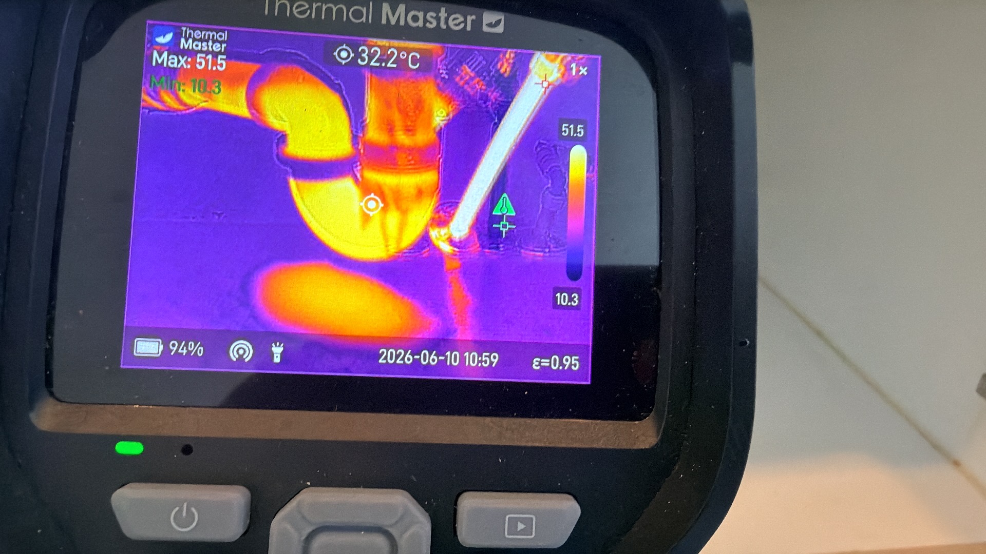 Thermal image showing active plumbing leak