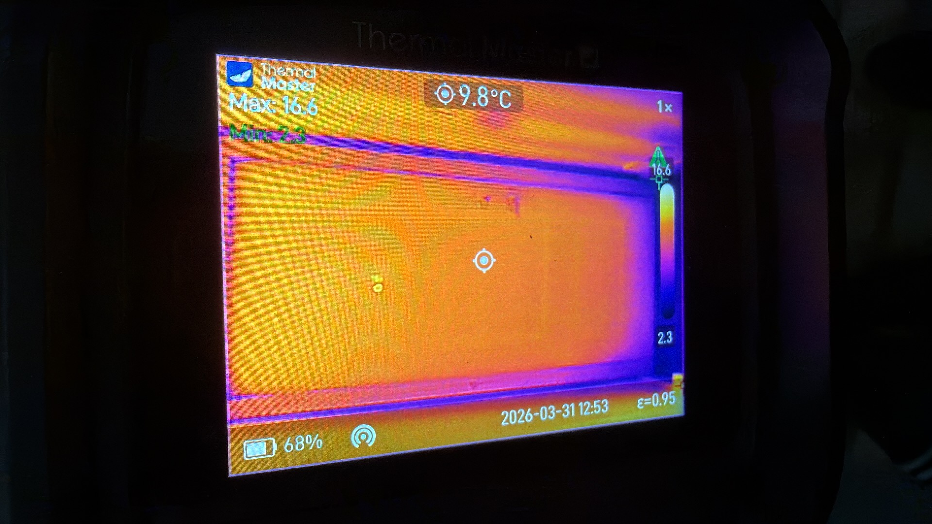 Thermal image showing door weather seal problems