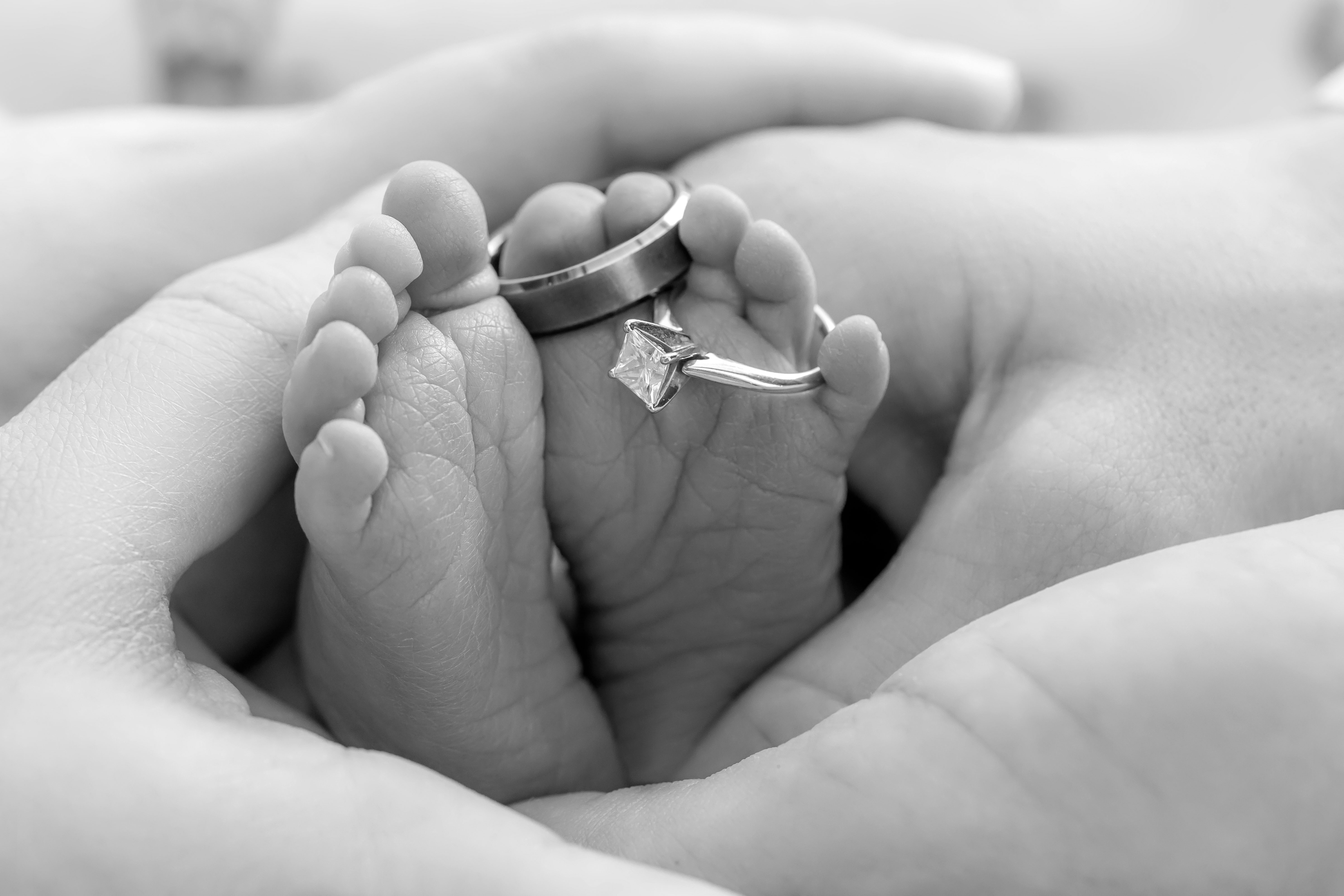 Fresh 48 newborn portrait by IDTPhoto
