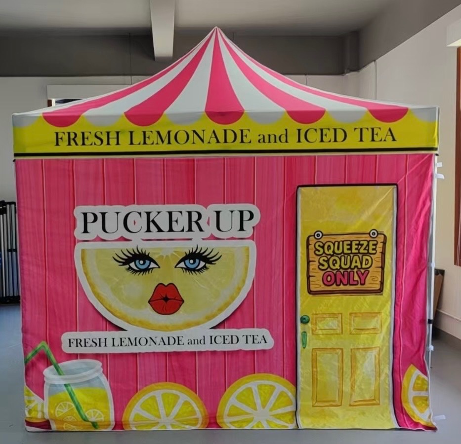 Pucker Up Booth