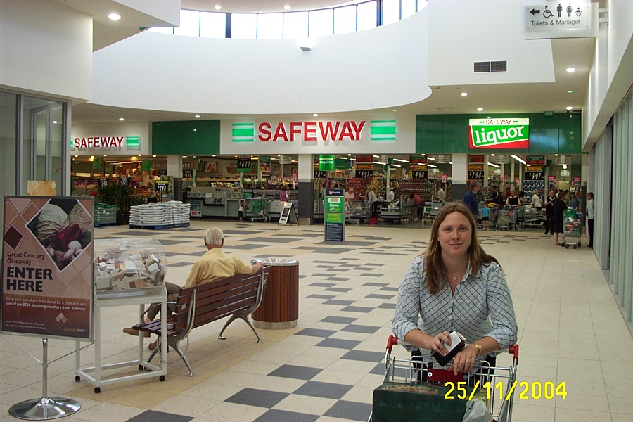 Wellington Square Shopping Centre interior on opening day, November 2004
