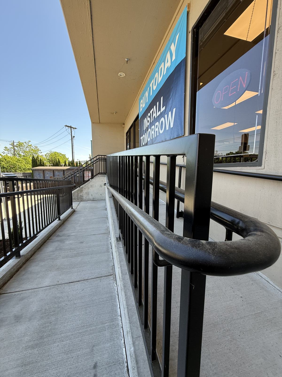 Handrails & Gates thumbnail 3
