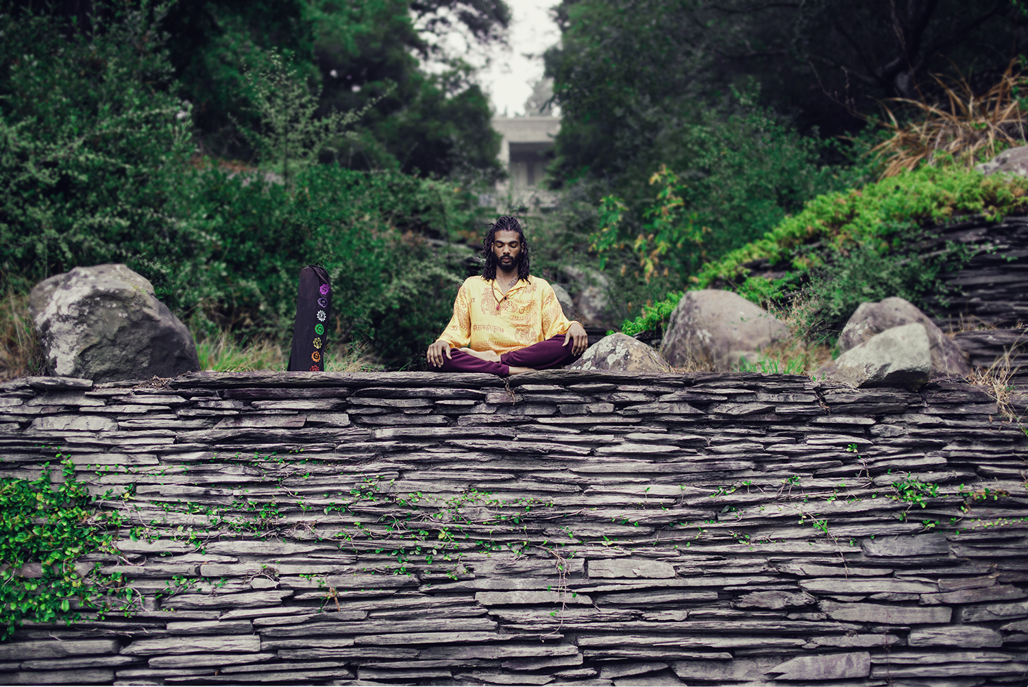 Stone wall meditation, India