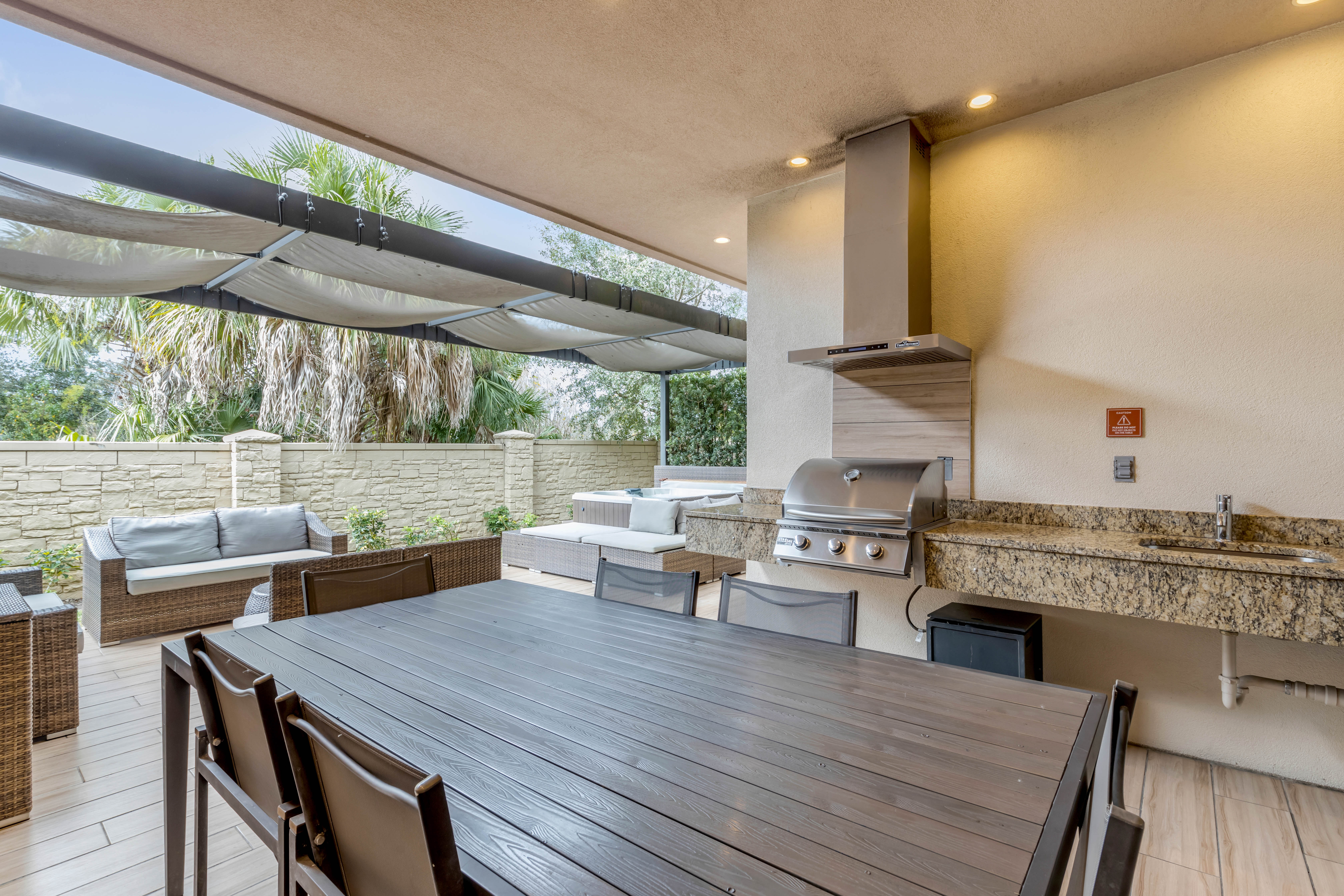 Covered Patio and Outdoor Kitchen