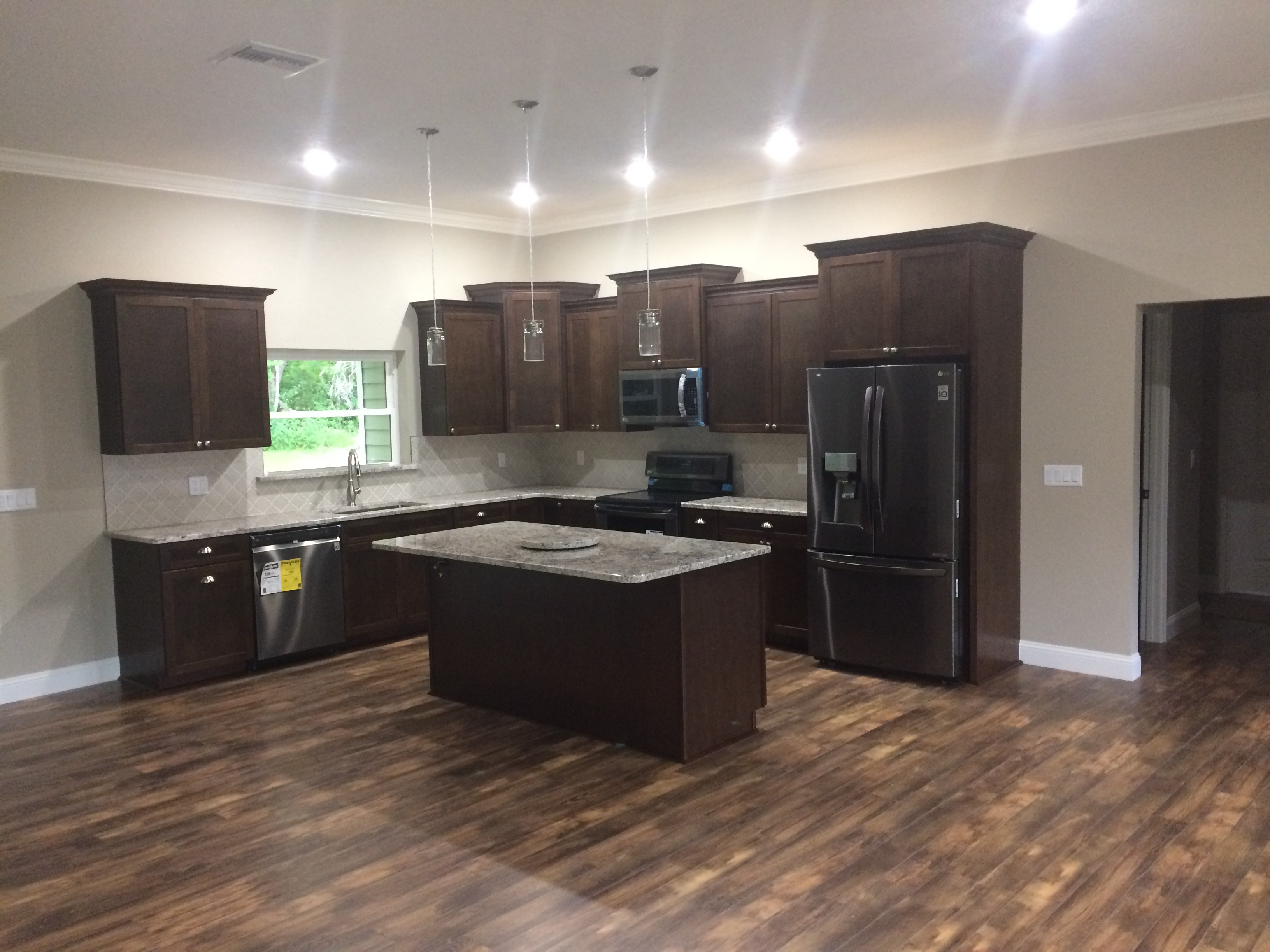 Kitchen with island