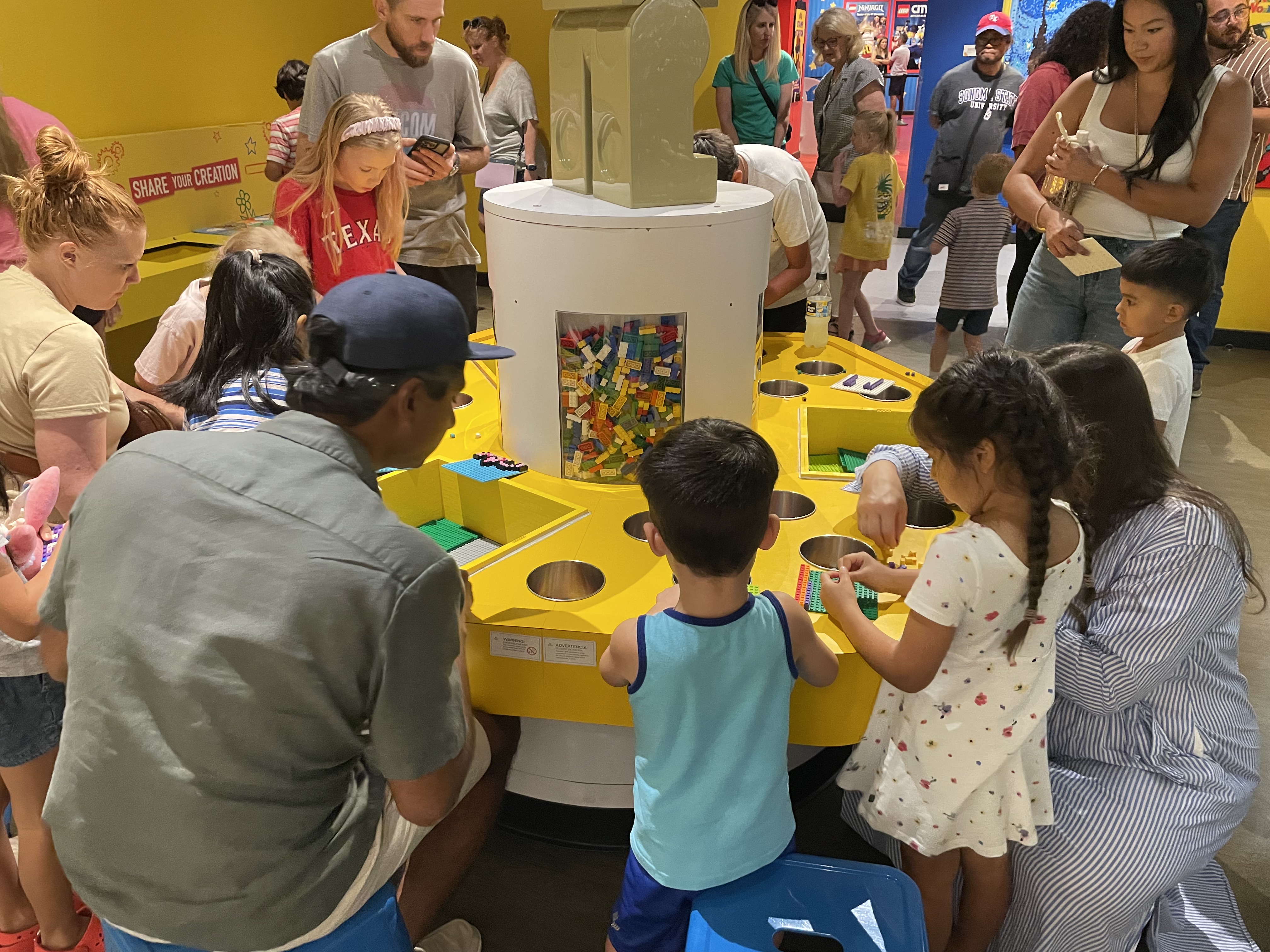 Kids Building at LEGO Discovery