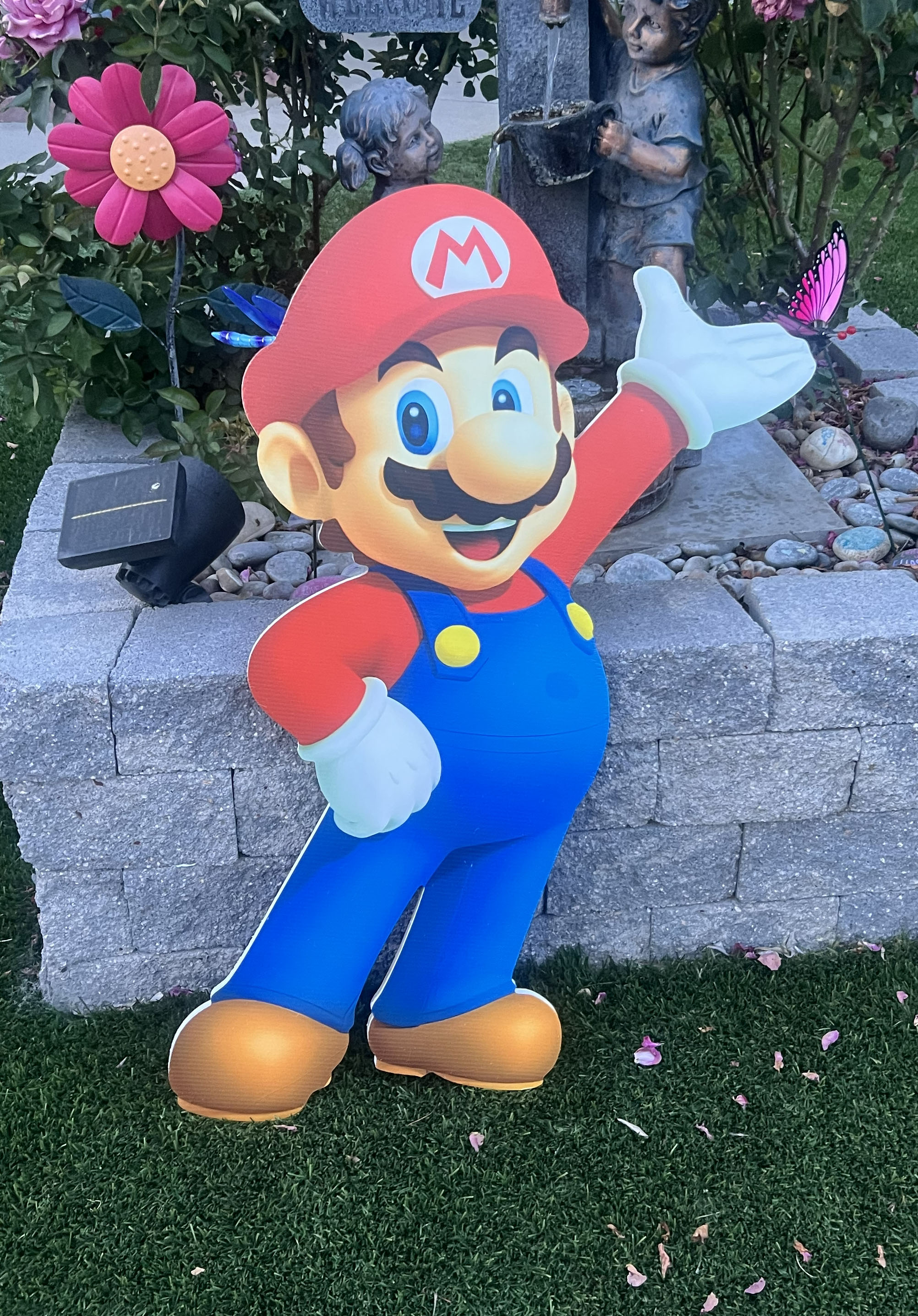 Yard Art & Cutouts sample 3