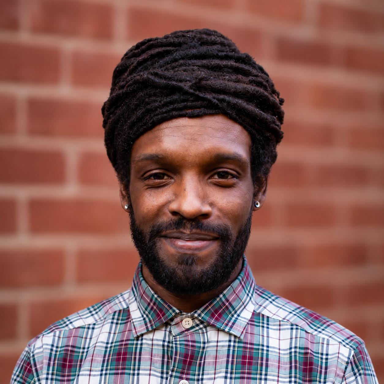 Malachi Mac Elliott — Art Gallery Partner and Curator at Nteasee House