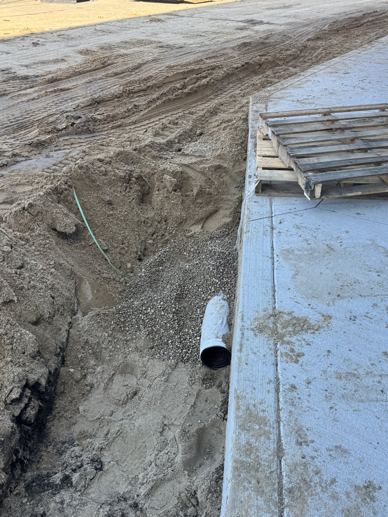 Edge Drain Outlet Bedded in Pea Stone