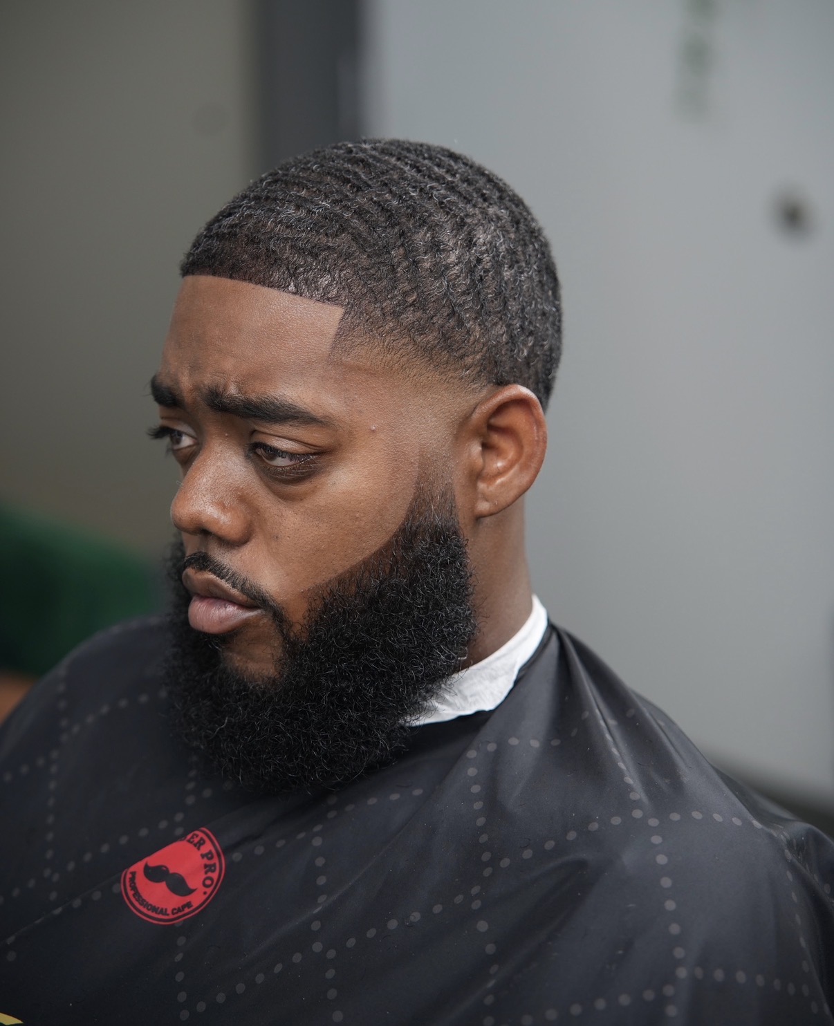 Waves with precision beard shaping