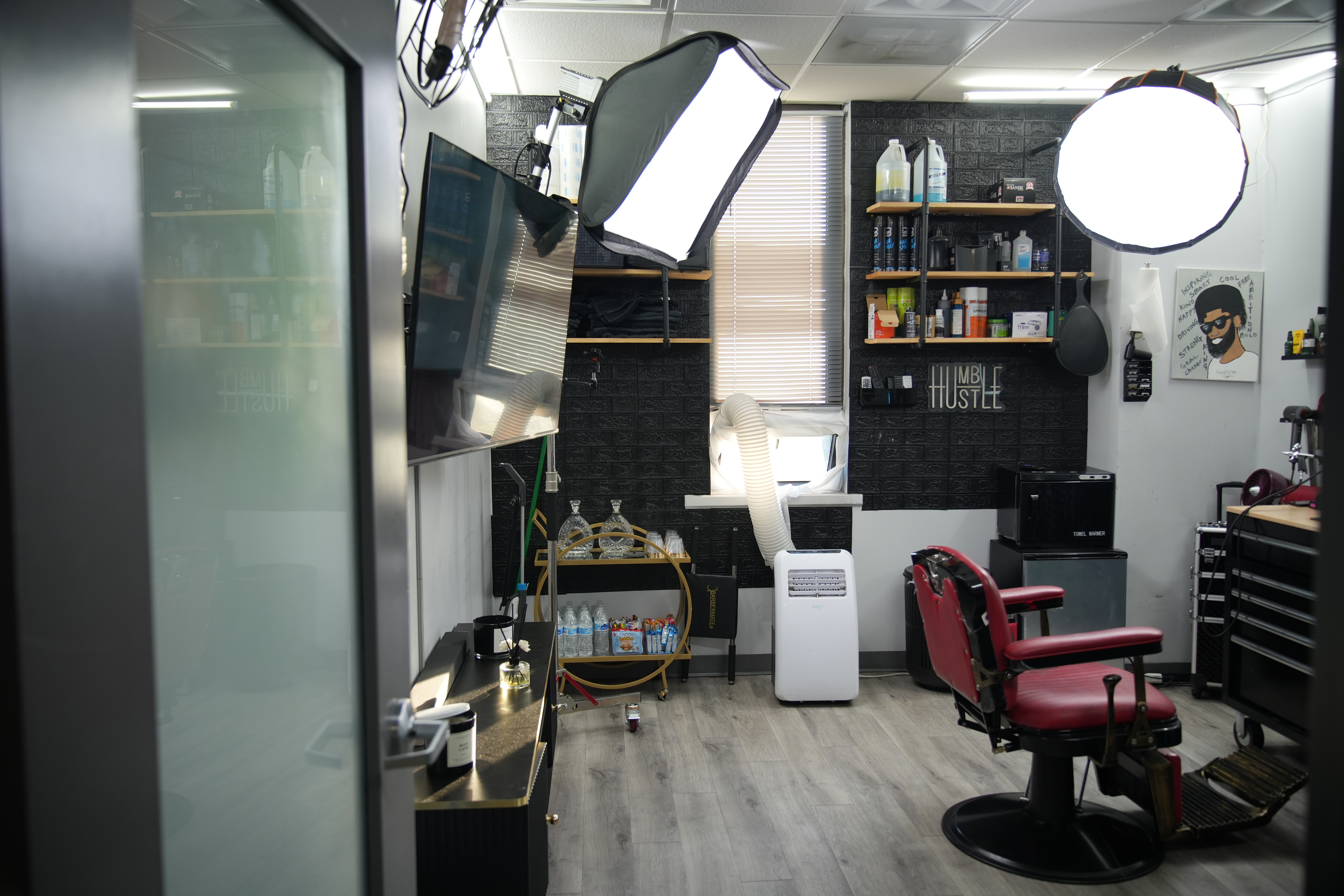 Barber station with products