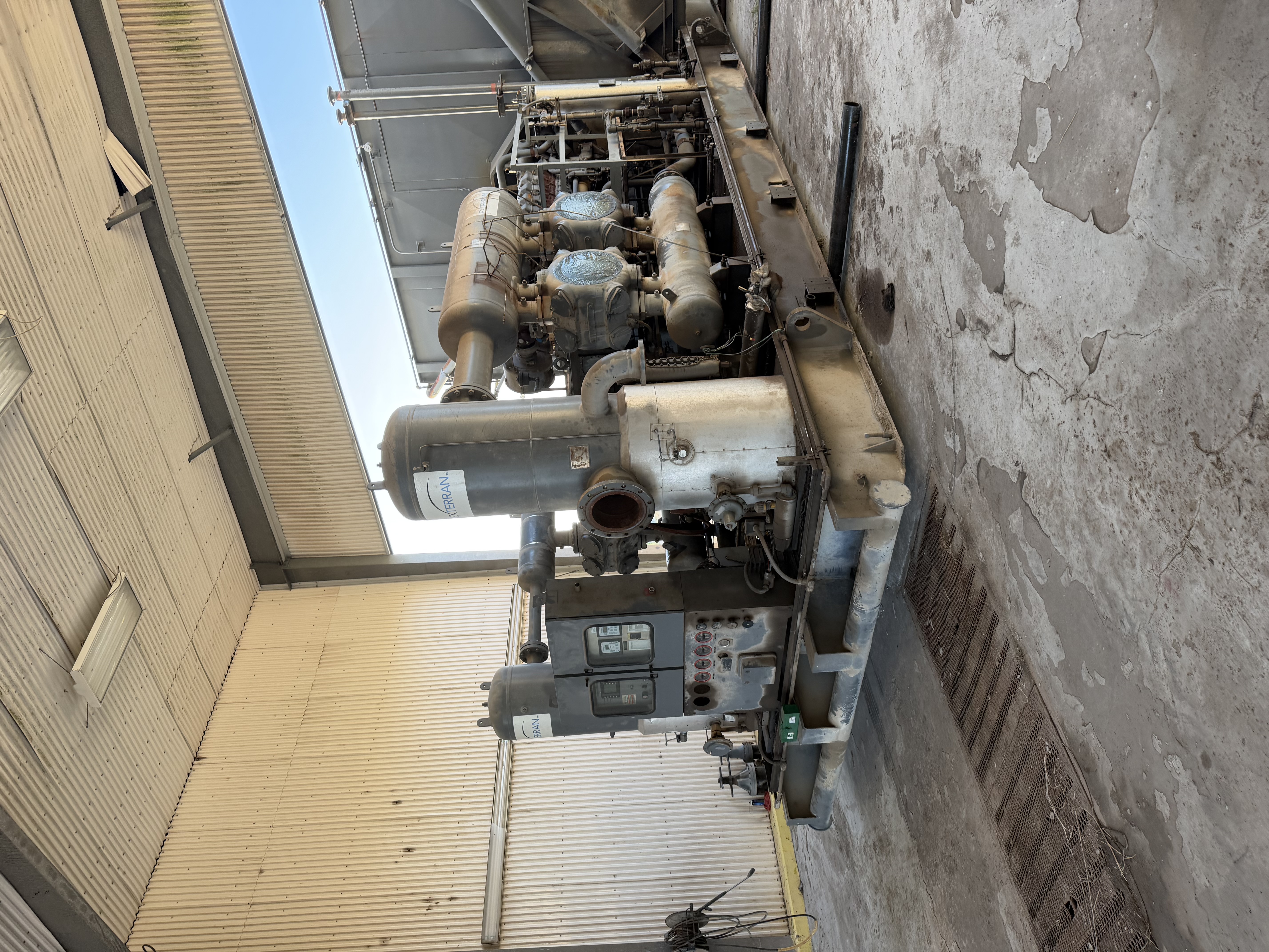 Package #5 before: CAT 3516 compressor control side view