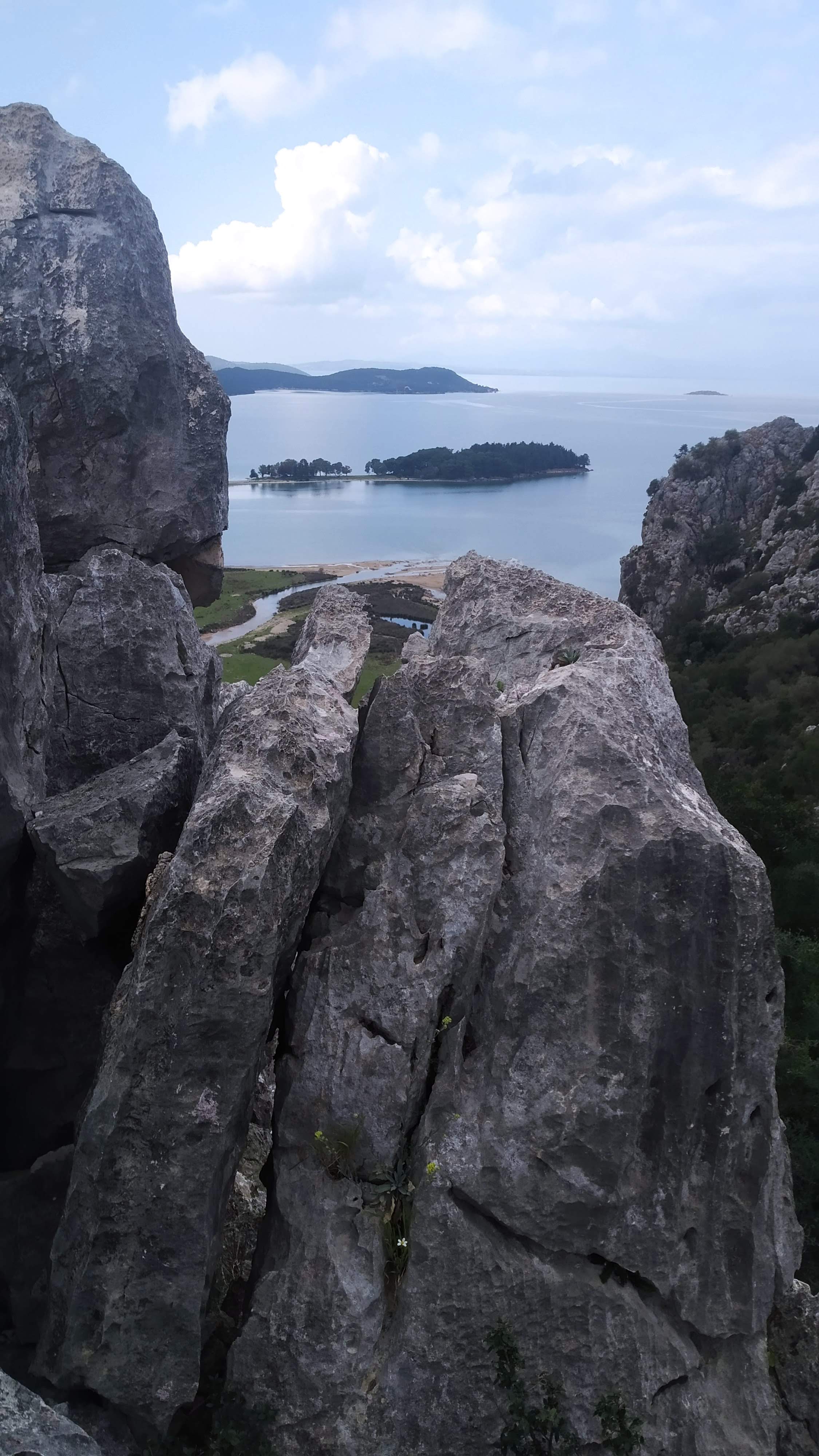 Θέα από βράχια στη Βόνιτσα - ΕΠΑΟΣ