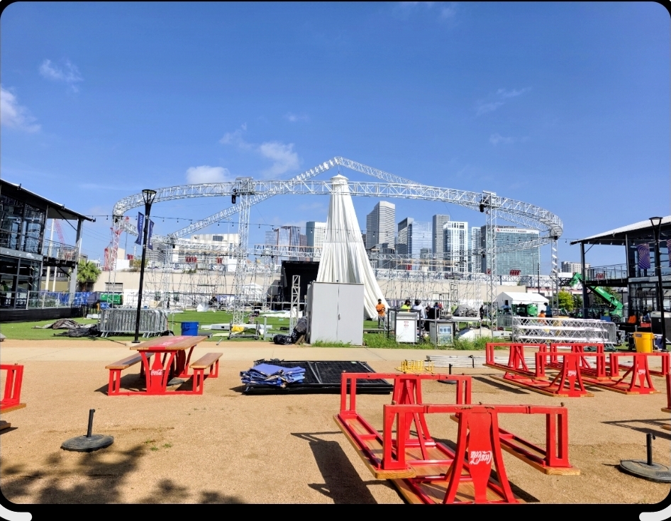 Houston — truss arch and skyline