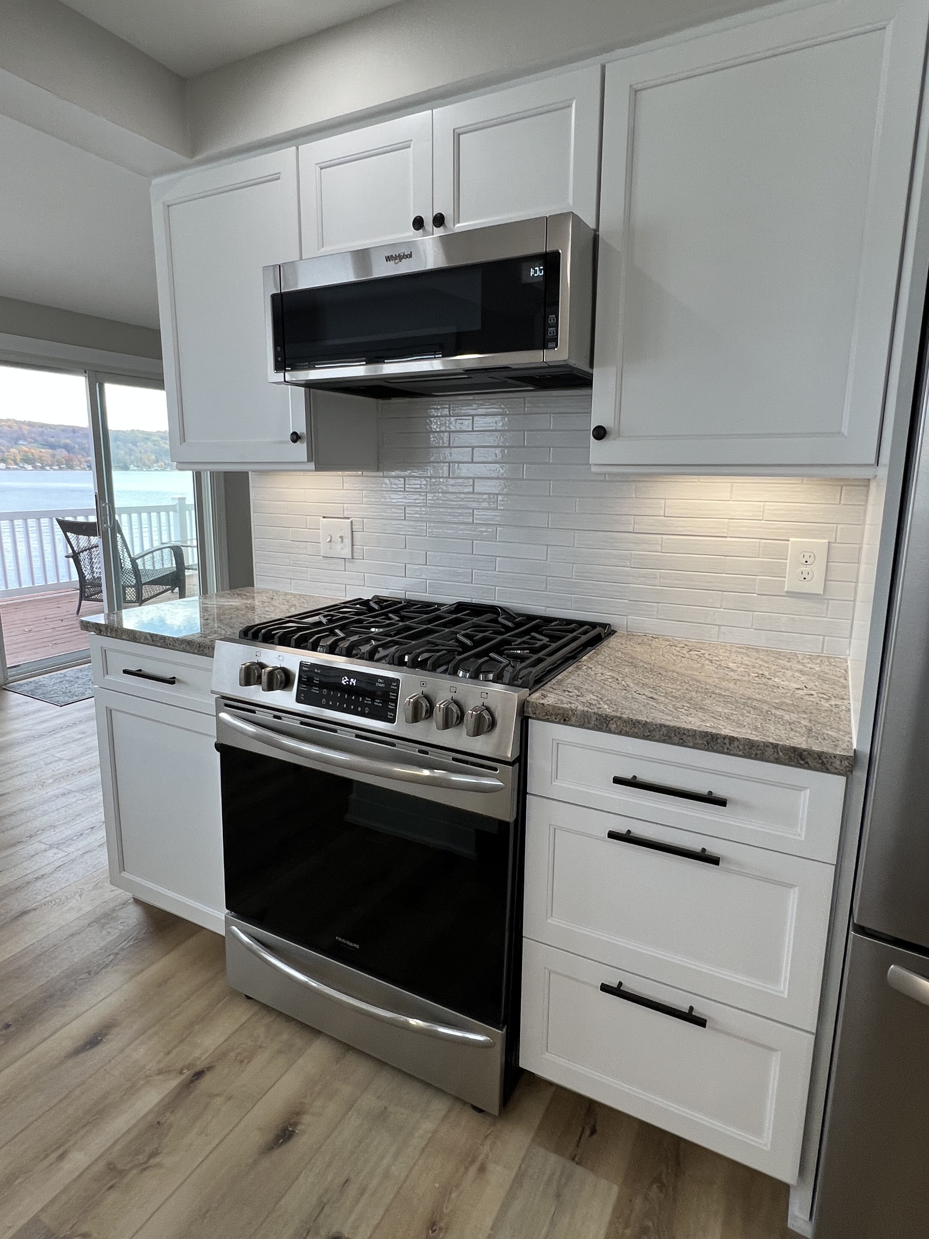 Lakefront kitchen remodel under-cabinet lighting and outlets by Premier Electric Rochester NY