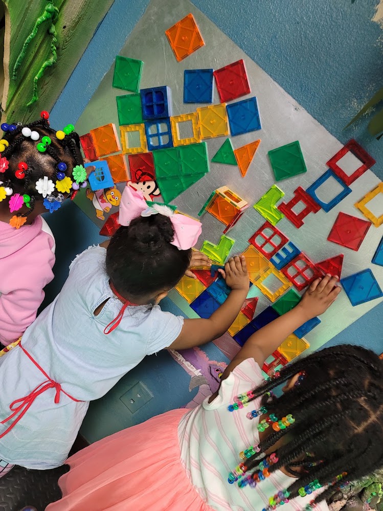 Kids and camps at HeARTLocke Studio