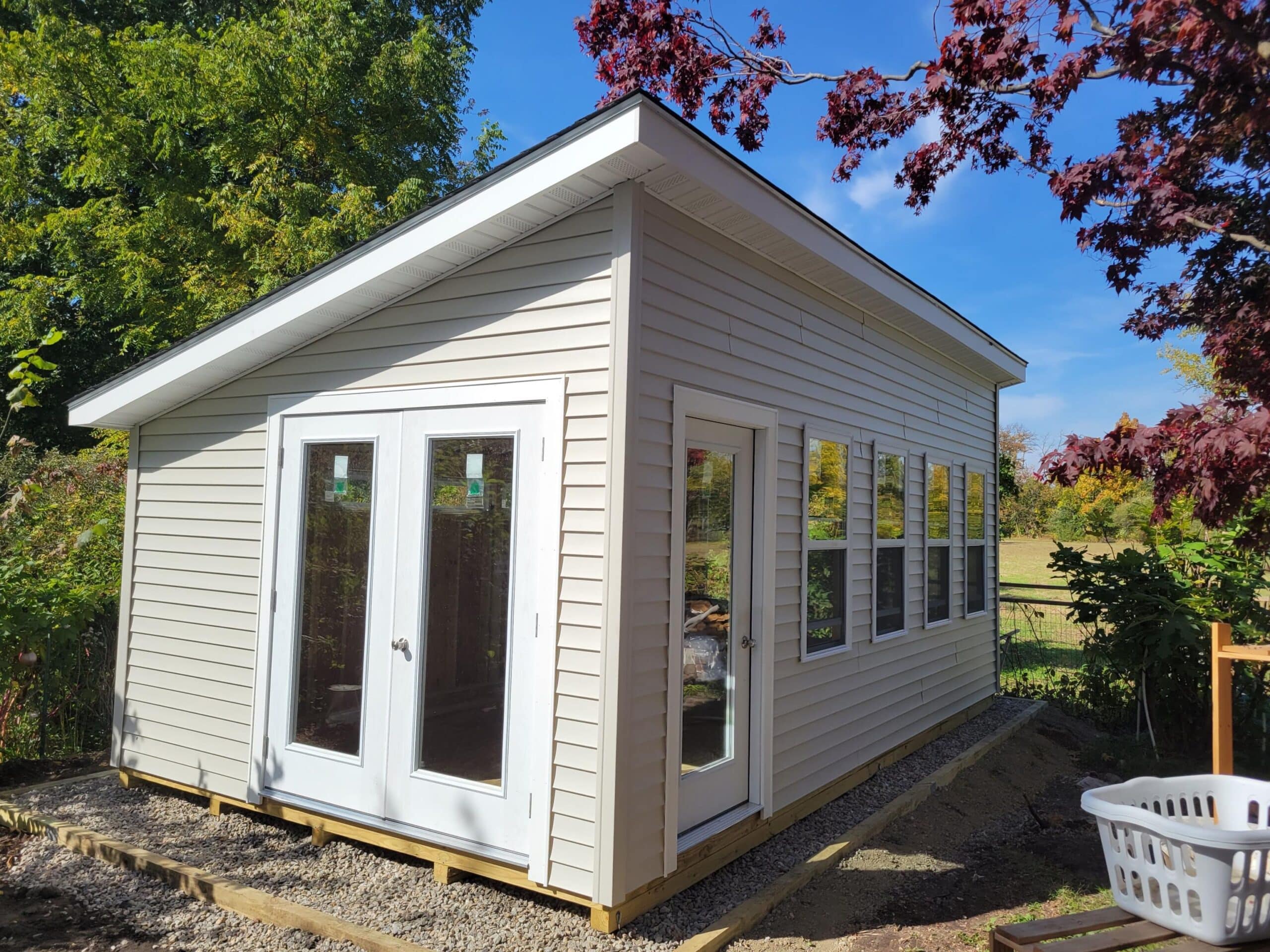 12×22 Studio